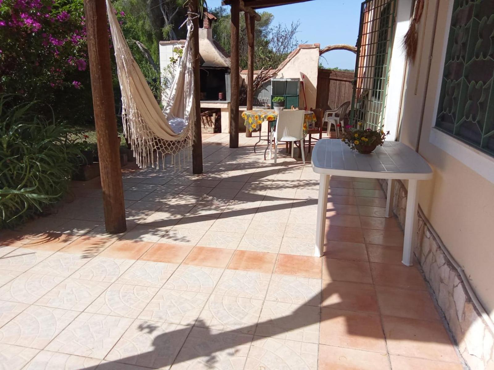 Isuedda Villa Marrubiu Exterior photo